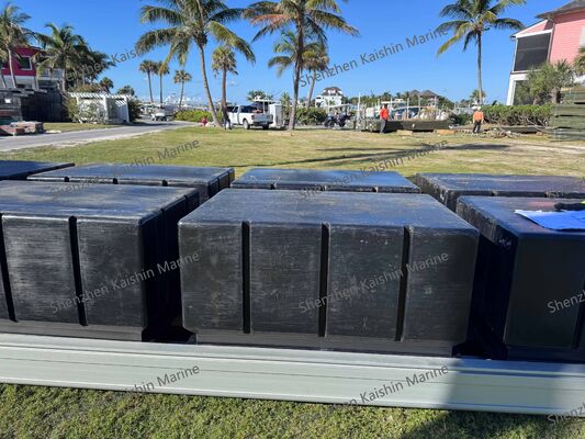 Customizable Size Corrosion Resistant LLDPE Floating Dock with 5mm Shell Thickness for Marina and Pontoon