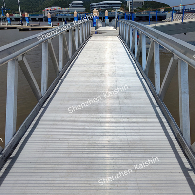 Yüksek korozyon direnci Alüminyum alaşım Marina Dock Yüzen Ponton için geçit rampası